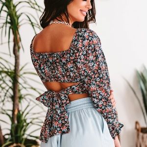 NEW TIE BACK FLORAL CROP TOP